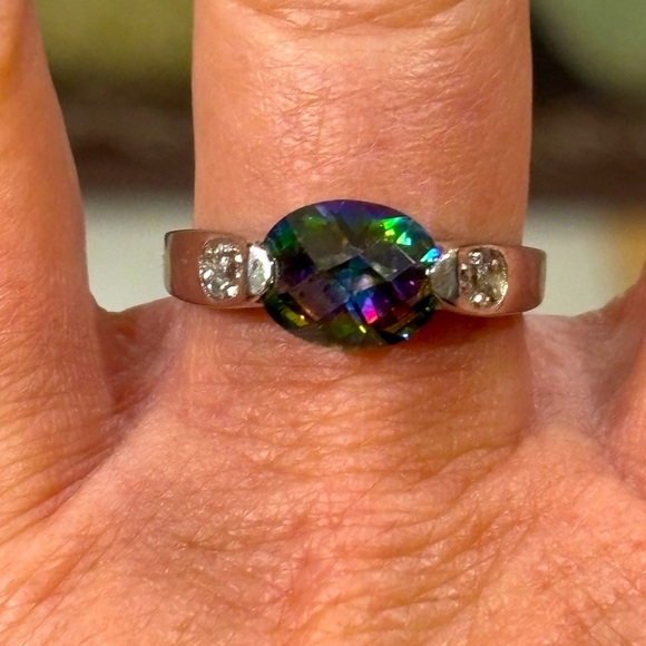 925 sterling silver mystic topaz ring. Beautiful faceted stone. Sz 9 - Picture 3 of 8